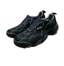 Load image into Gallery viewer, Oakley Bottlecap Flesh Black Slip-on Suede Hiking Walking Shoes Size 9.5 Icon AP