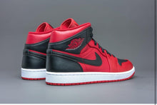 Load image into Gallery viewer, Nike Air Jordan 1 Mid Reverse Bred Black Red Shoes Men 554724-660 GS 554725-660