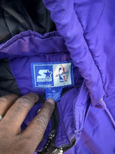 Load image into Gallery viewer, vintage 90s phoenx suns starter pullover jacket XL