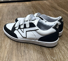 Load image into Gallery viewer, Vans Lowland CC V Skate Sneakers Shoes Black/True White VN000CTH6BT US 13