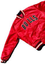 Load image into Gallery viewer, Vintage USA 90’s STARTER JORDAN ERA CHICAGO BULLS AUTHENTIC SATIN JACKET SIZE L