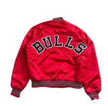 Load image into Gallery viewer, VINTAGE CHICAGO BULLS CHALK LINE JACKET MENS MEDIUM