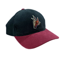Load image into Gallery viewer, Vintage Phoenix Coyotes Starter Snapback The Right Hat Cap NHL 90s NEW Black