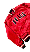 Load image into Gallery viewer, Vintage USA 90’s STARTER JORDAN ERA CHICAGO BULLS AUTHENTIC SATIN JACKET SIZE L