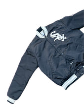 Load image into Gallery viewer, Vintage Chicago White Sox Starter Jacket M Black Satin MLB Diamond Collection