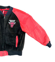 Load image into Gallery viewer, Vintage Pro Player NBA 90’s Chicago Bulls Leather Mens Large L